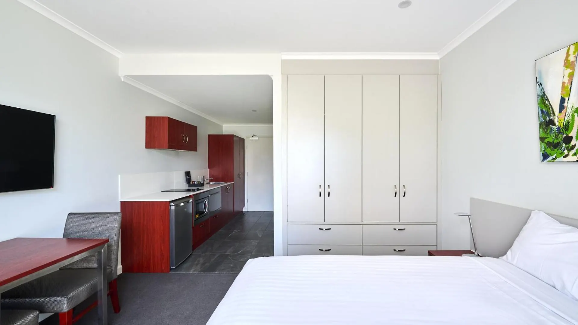 Abode Narrabundah Hotel Canberra