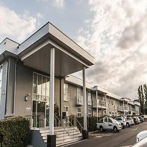 Abode Narrabundah Hotel Canberra